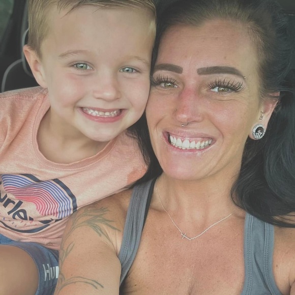 Meet your Posher, Trish - Picture 3 of 7